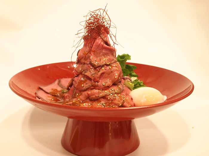 SMALL MARKET＠DELI 新メニュー ローストビーフ丼スタート